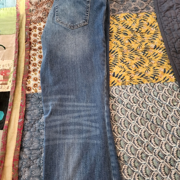 Tommy Hilfiger Jeans - Picture 2 of 11